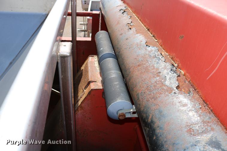 image for item DD0075 2001 Sterling LT7501 dump truck