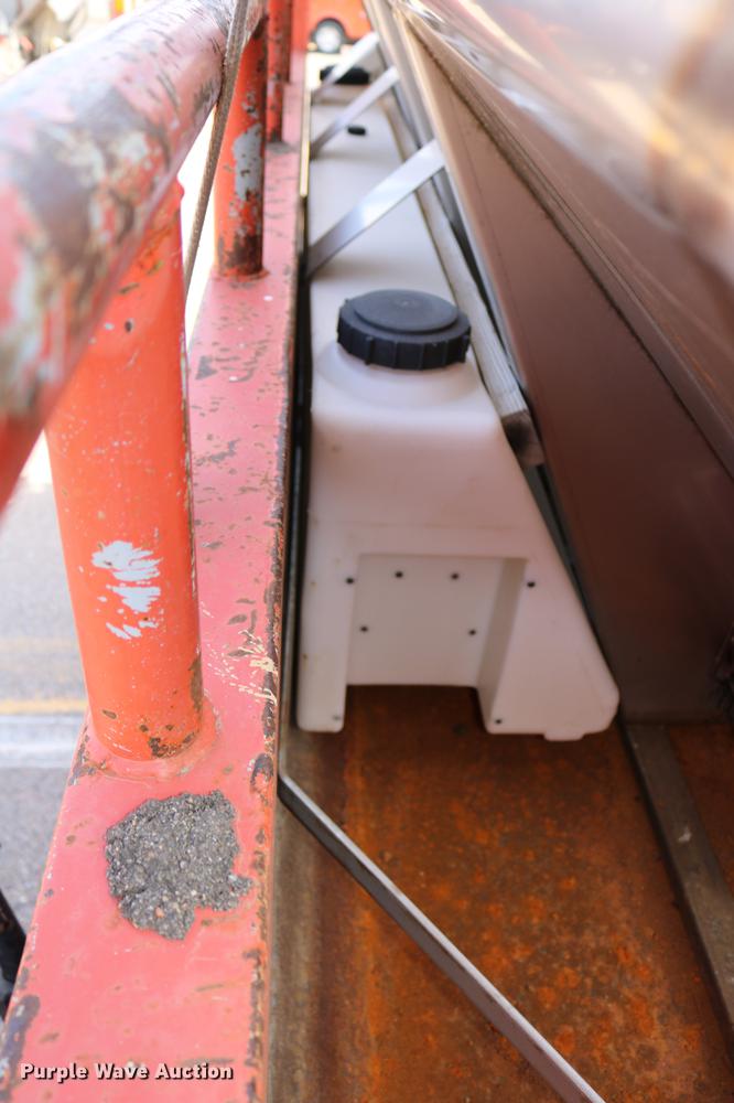 image for item DD0075 2001 Sterling LT7501 dump truck