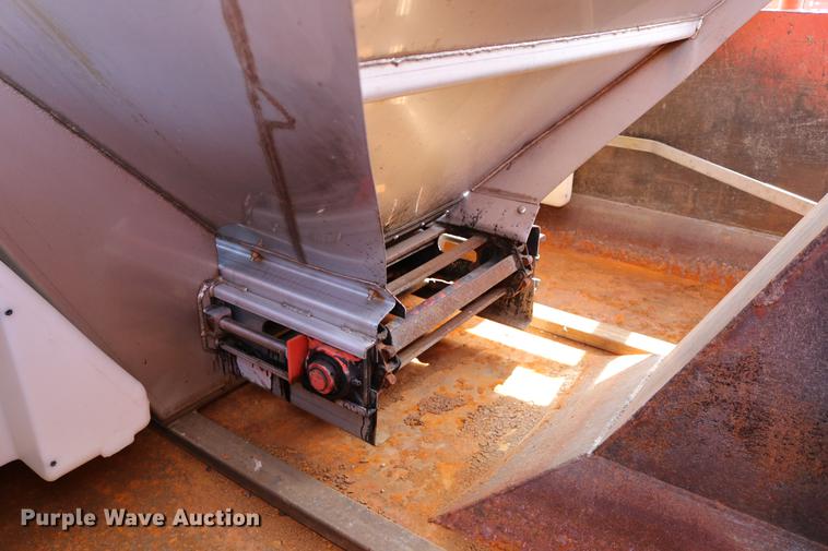 image for item DD0075 2001 Sterling LT7501 dump truck