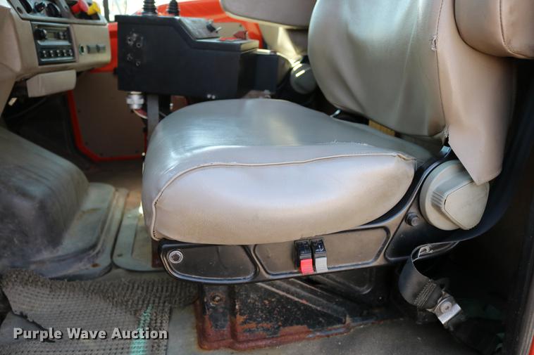 image for item DD0076 2001 Sterling LT7500 dump truck