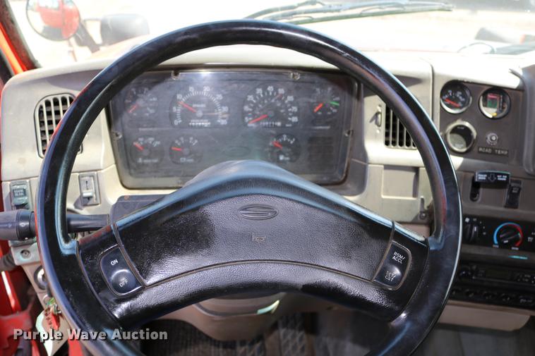 image for item DD0076 2001 Sterling LT7500 dump truck