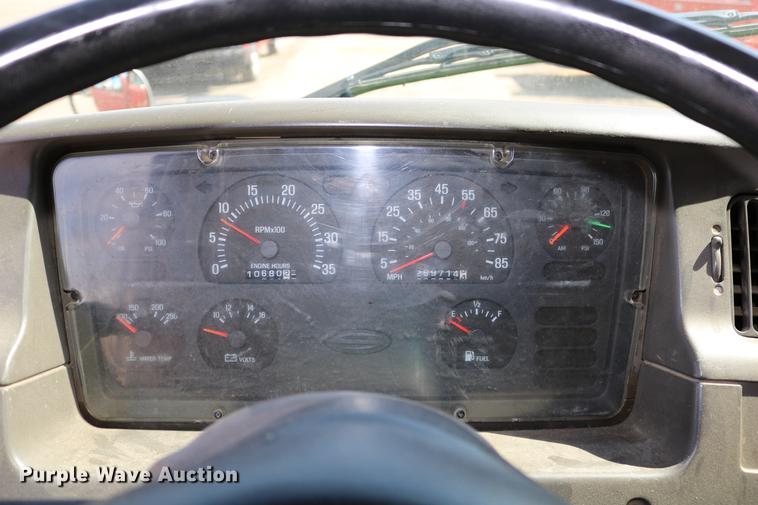 image for item DD0076 2001 Sterling LT7500 dump truck