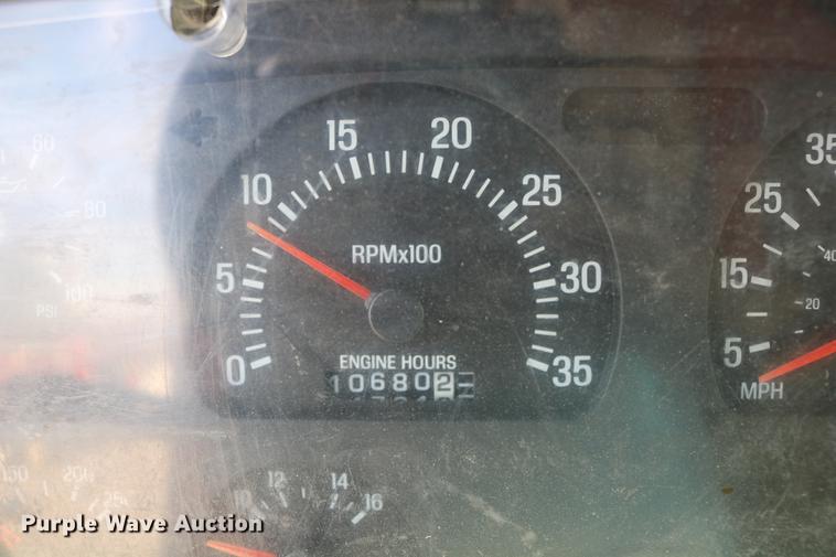 image for item DD0076 2001 Sterling LT7500 dump truck