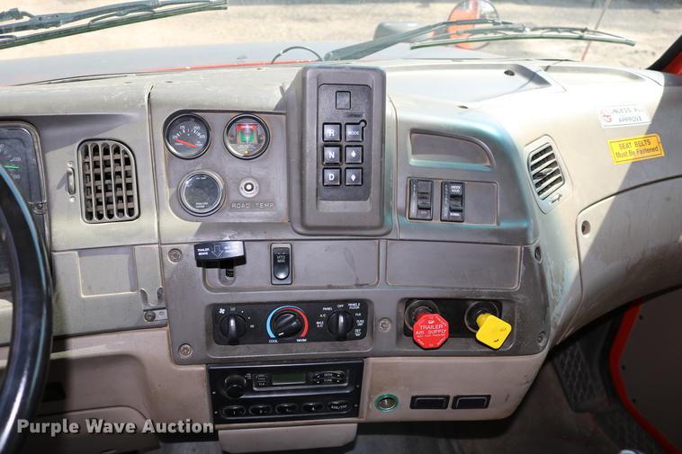 image for item DD0076 2001 Sterling LT7500 dump truck