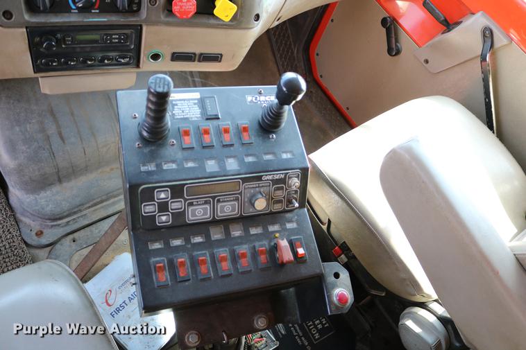 image for item DD0076 2001 Sterling LT7500 dump truck