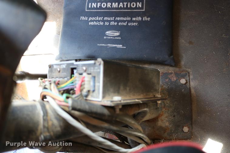 image for item DD0076 2001 Sterling LT7500 dump truck