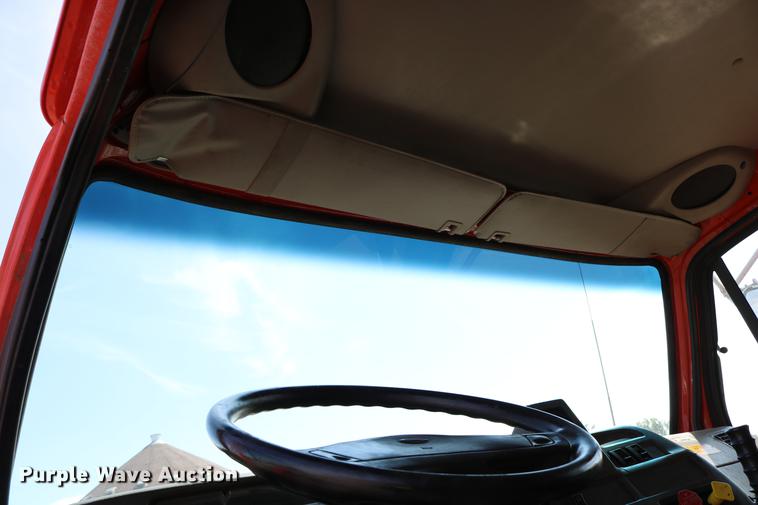 image for item DD0076 2001 Sterling LT7500 dump truck