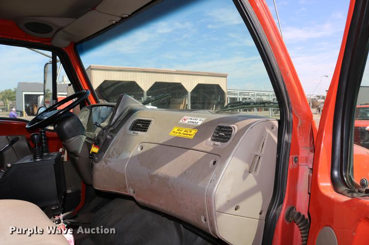 image for item DD0076 2001 Sterling LT7500 dump truck