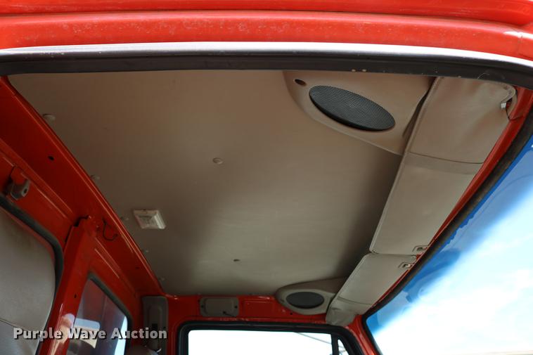 image for item DD0076 2001 Sterling LT7500 dump truck