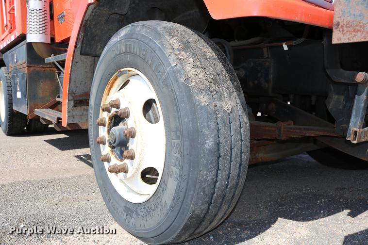image for item DD0076 2001 Sterling LT7500 dump truck