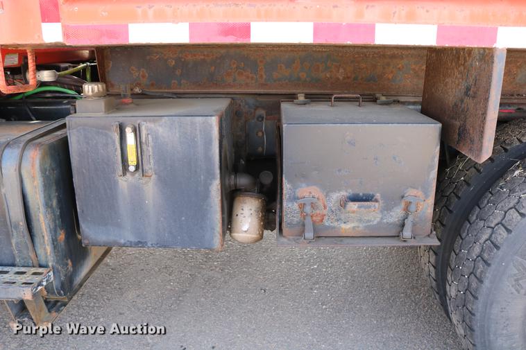 image for item DD0076 2001 Sterling LT7500 dump truck