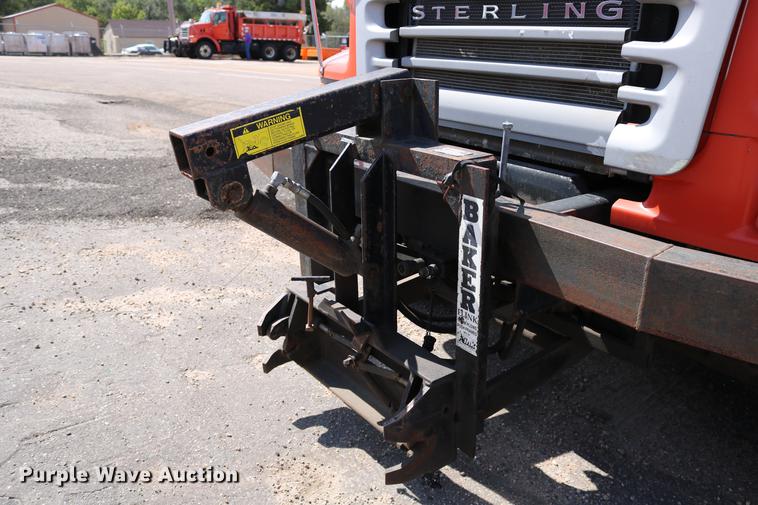 image for item DD0076 2001 Sterling LT7500 dump truck