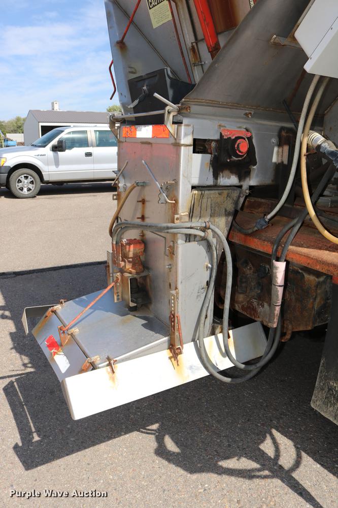 image for item DD0076 2001 Sterling LT7500 dump truck