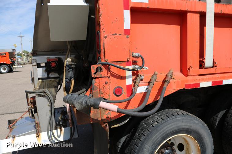 image for item DD0076 2001 Sterling LT7500 dump truck