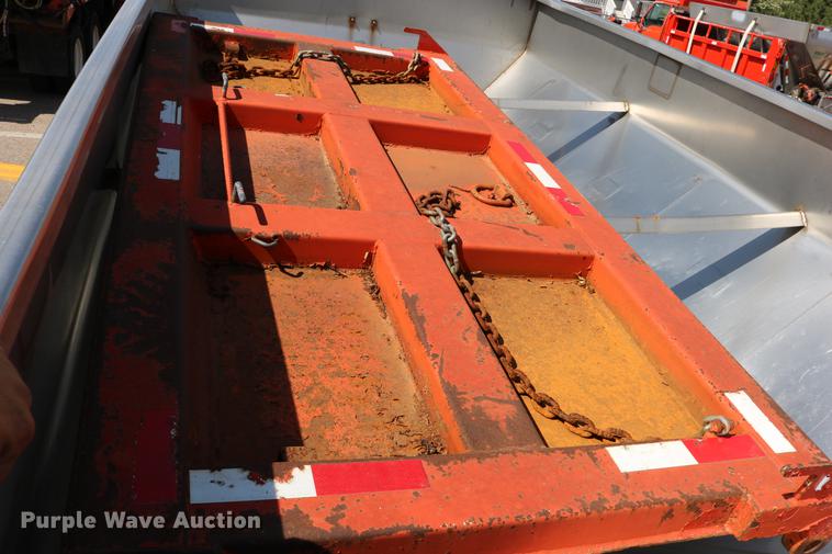 image for item DD0076 2001 Sterling LT7500 dump truck