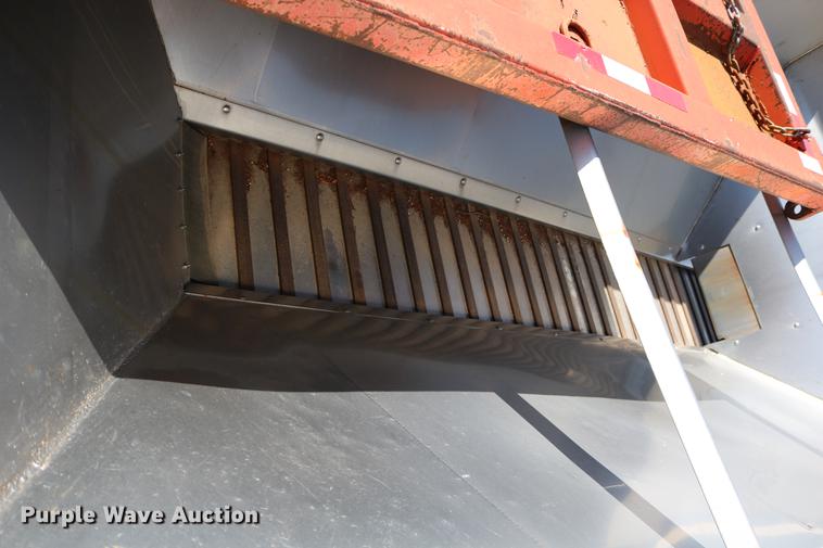 image for item DD0076 2001 Sterling LT7500 dump truck