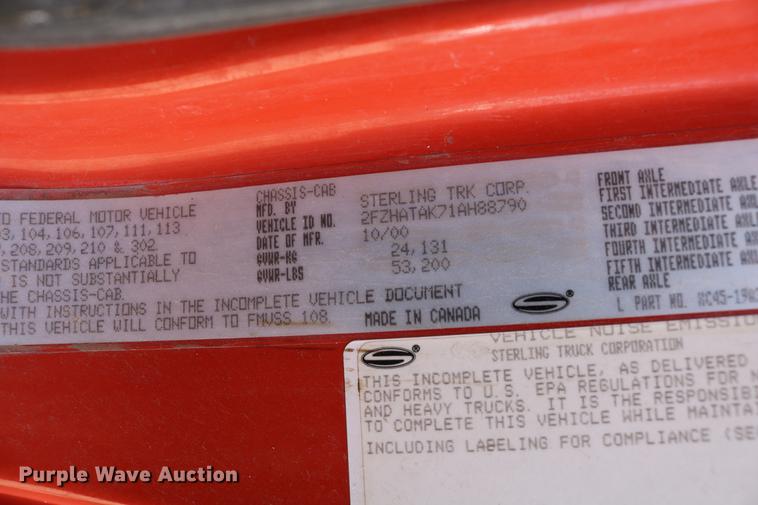 image for item DD0076 2001 Sterling LT7500 dump truck