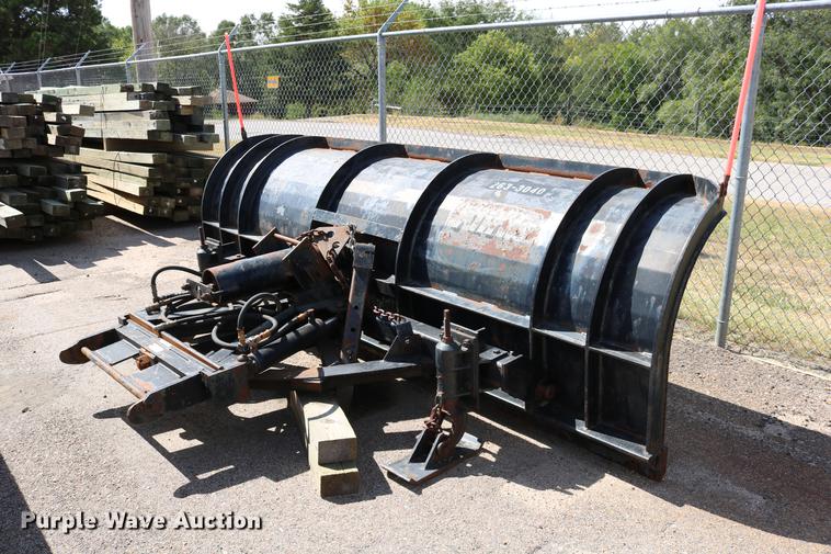 image for item DD0076 2001 Sterling LT7500 dump truck
