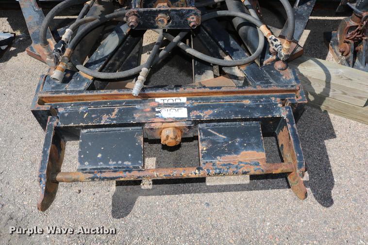 image for item DD0076 2001 Sterling LT7500 dump truck