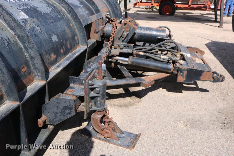 image for item DD0076 2001 Sterling LT7500 dump truck