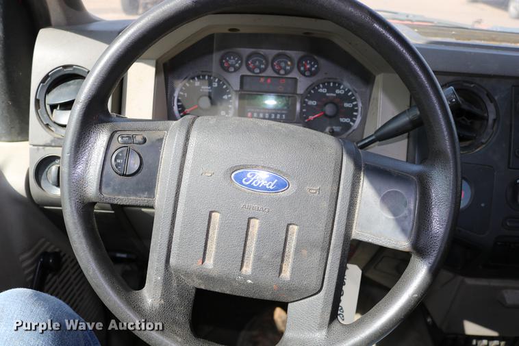 image for item DD0077 2008 Ford F250 Super Duty pickup truck
