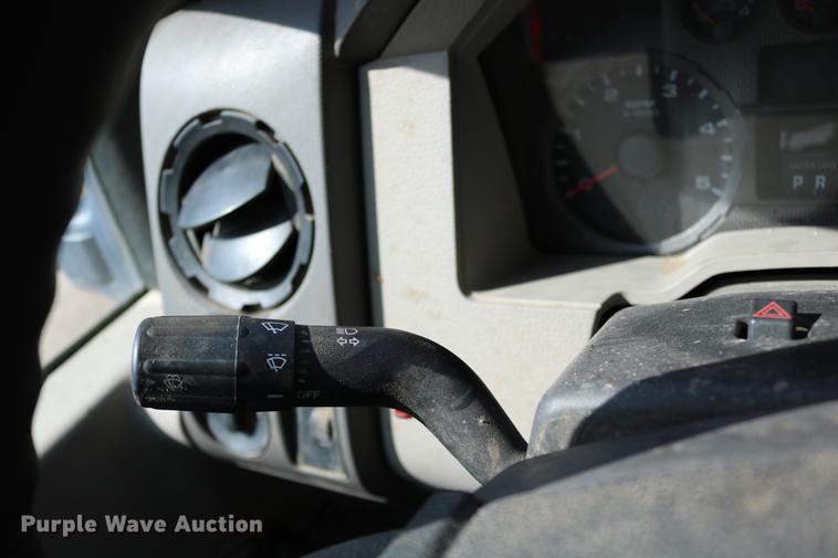 image for item DD0077 2008 Ford F250 Super Duty pickup truck