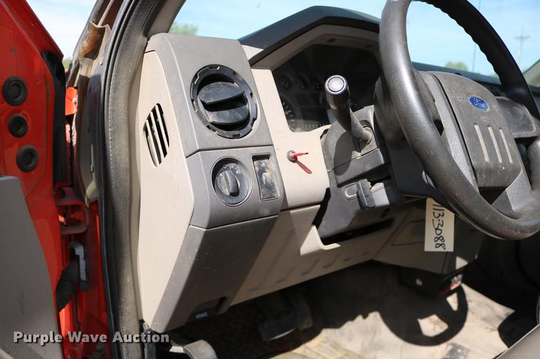 image for item DD0077 2008 Ford F250 Super Duty pickup truck