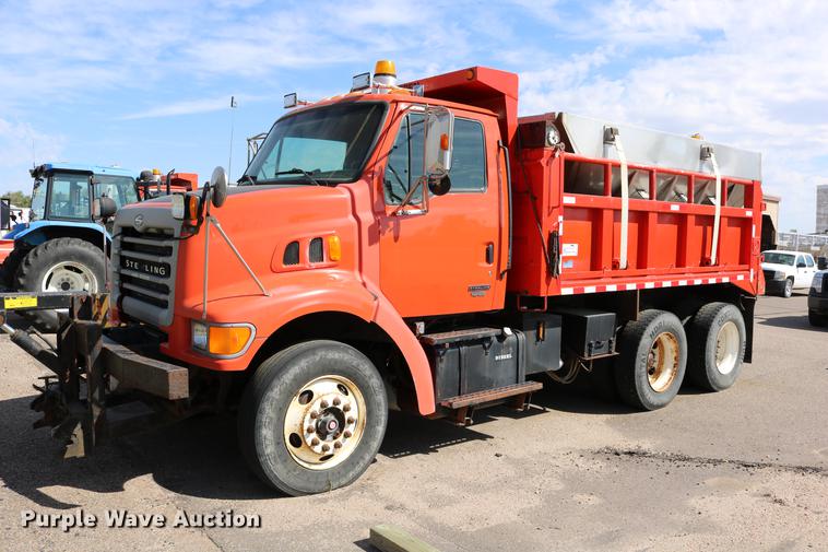 image for item DD0078 2001 Sterling LT7501 dump truck
