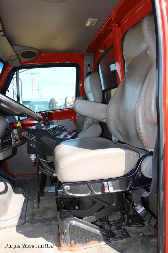 image for item DD0078 2001 Sterling LT7501 dump truck