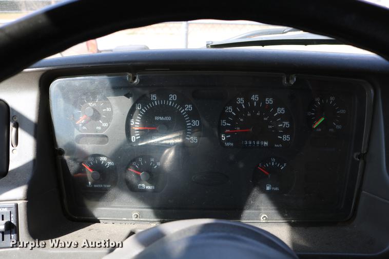 image for item DD0078 2001 Sterling LT7501 dump truck