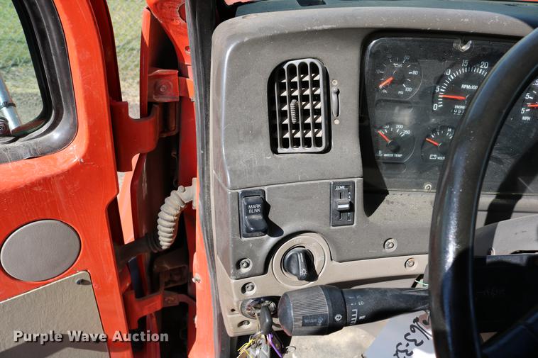 image for item DD0078 2001 Sterling LT7501 dump truck