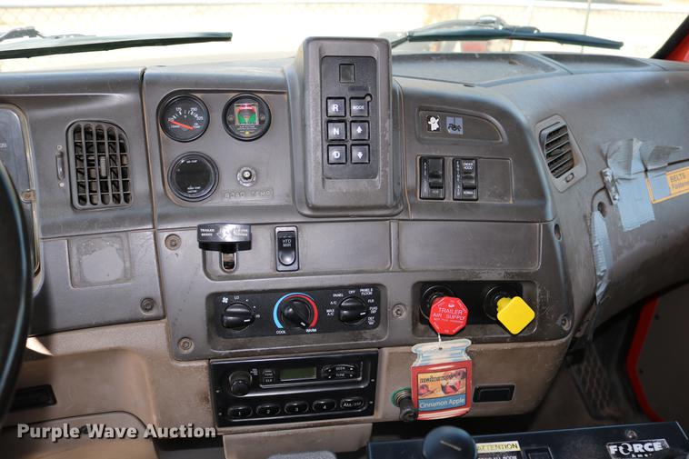 image for item DD0078 2001 Sterling LT7501 dump truck