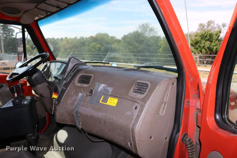 image for item DD0078 2001 Sterling LT7501 dump truck