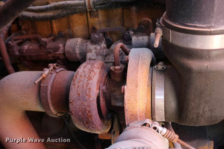 image for item DD0078 2001 Sterling LT7501 dump truck