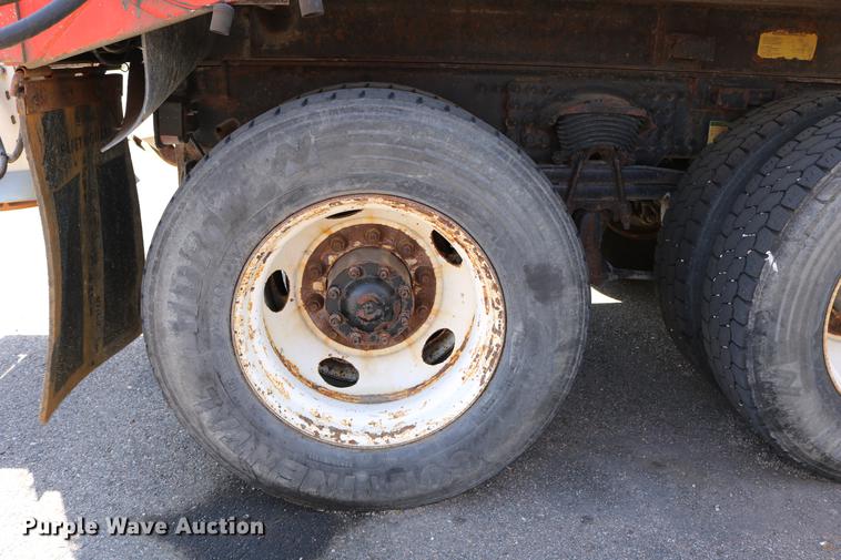 image for item DD0078 2001 Sterling LT7501 dump truck