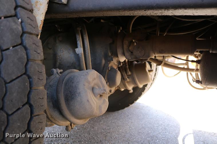 image for item DD0078 2001 Sterling LT7501 dump truck