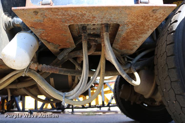 image for item DD0078 2001 Sterling LT7501 dump truck