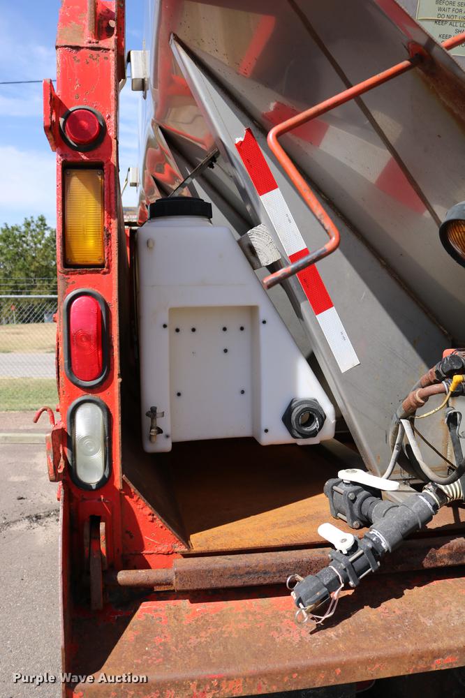 image for item DD0078 2001 Sterling LT7501 dump truck