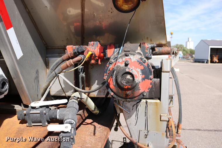 image for item DD0078 2001 Sterling LT7501 dump truck