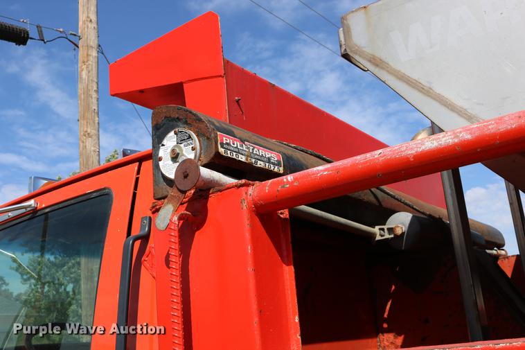 image for item DD0078 2001 Sterling LT7501 dump truck