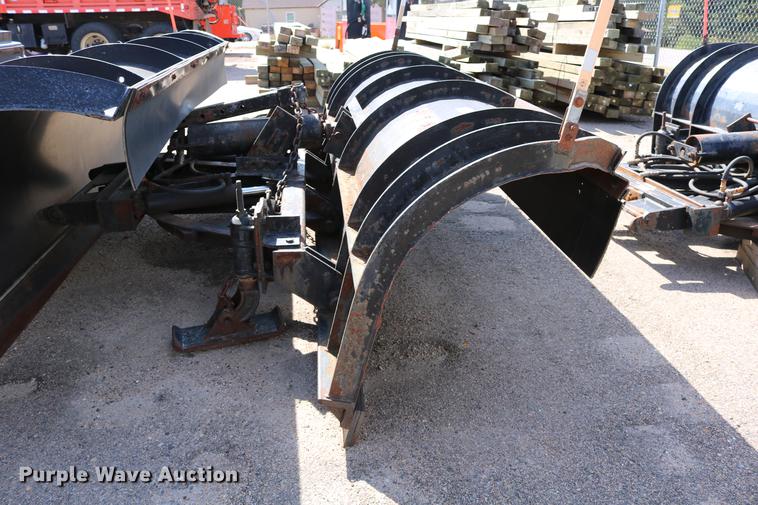 image for item DD0078 2001 Sterling LT7501 dump truck