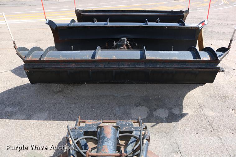 image for item DD0078 2001 Sterling LT7501 dump truck