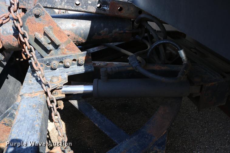 image for item DD0078 2001 Sterling LT7501 dump truck