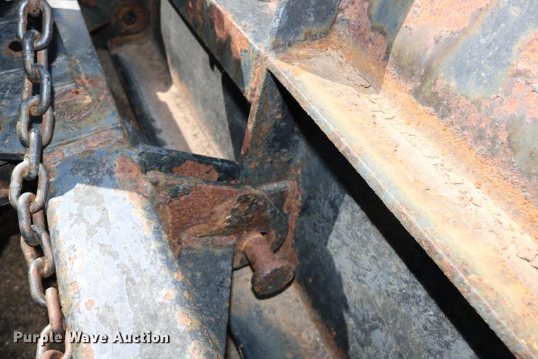 image for item DD0078 2001 Sterling LT7501 dump truck