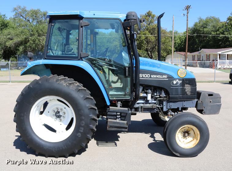 image for item DD0093 2002 New Holland TS100 tractor