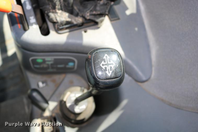 image for item DD0093 2002 New Holland TS100 tractor