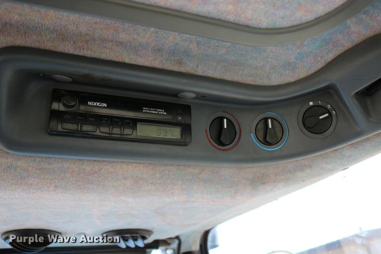 image for item DD0093 2002 New Holland TS100 tractor