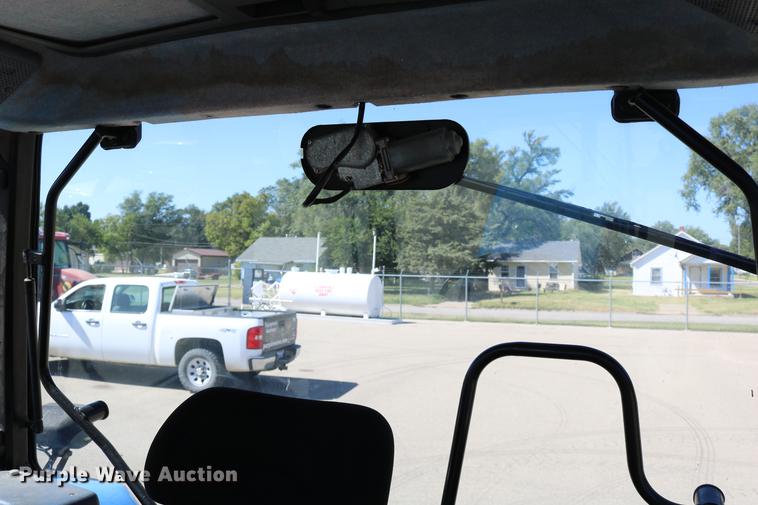 image for item DD0093 2002 New Holland TS100 tractor