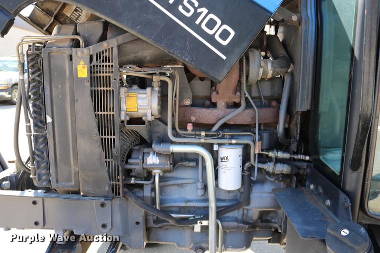 image for item DD0093 2002 New Holland TS100 tractor