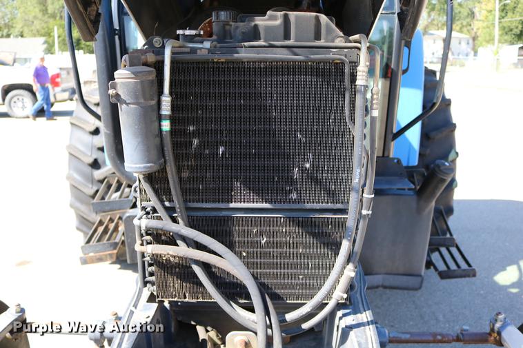 image for item DD0093 2002 New Holland TS100 tractor